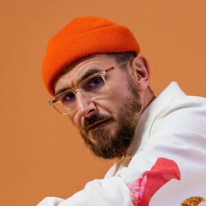 Odkryj emocje w utworze DJ-a BRK: robię co mogę i przekaz, który porusza serca