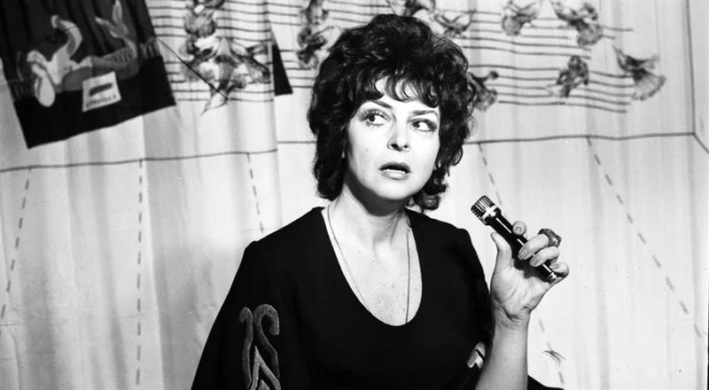 Tajemnice złotego pierścionka – historia Rena Rolskiej w melodii czasu