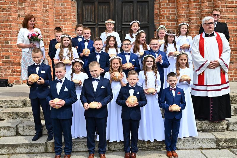 Wsparcie Kościoła dla samotnych matek