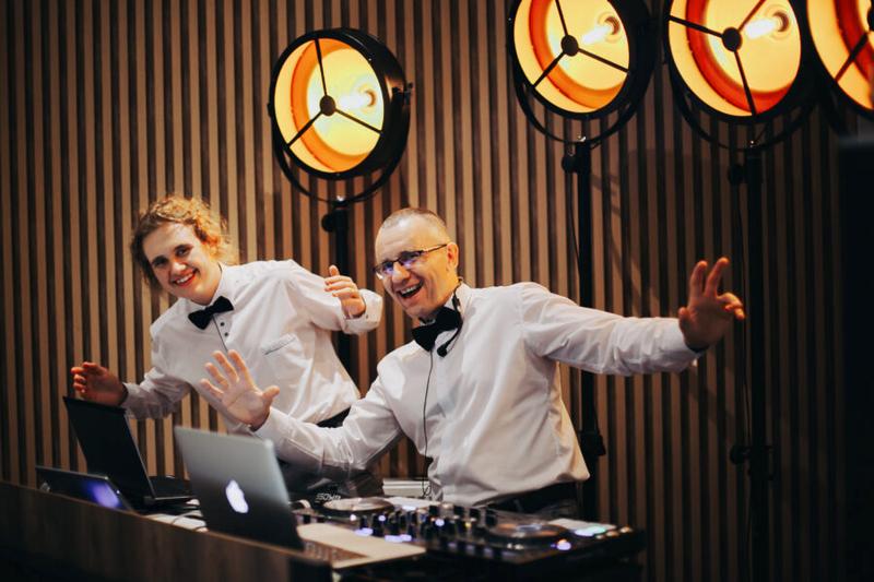 Czynniki wpływające na ceny DJ-a