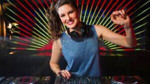 Ile naprawdę zarabia DJ za noc? Odkryj sekrety sukcesu i zarobków w branży muzycznej