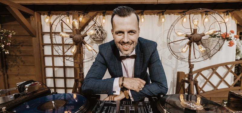 Wybór DJ-a weselnego